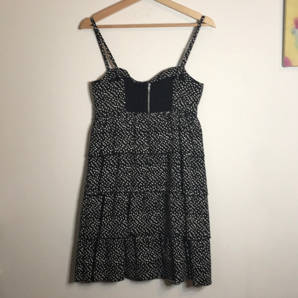 Alice + Olivia tiered ruffle dress - Picture 7 of 10